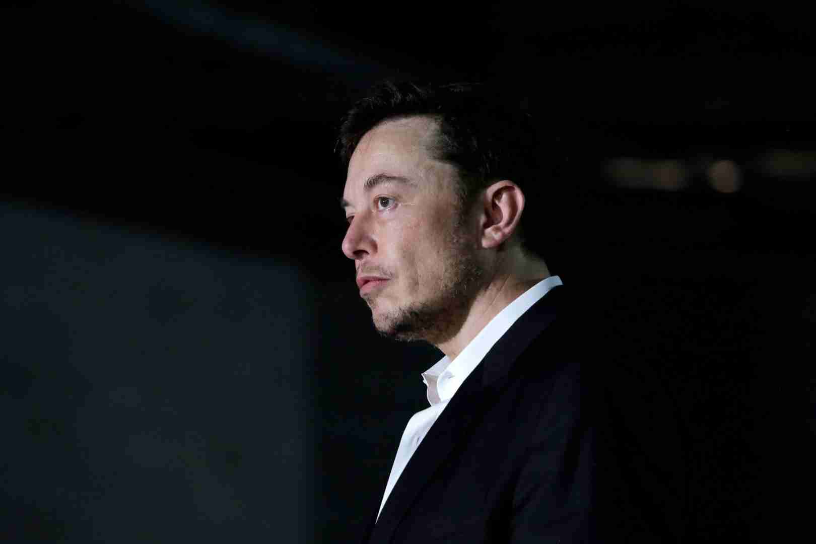 埃隆·马斯克 (Elon Musk) 在愤怒的电子邮件中称泰国洞穴潜水员为 “儿童强奸犯”
