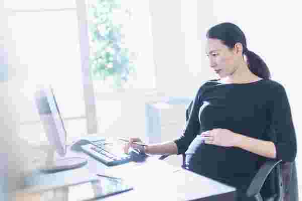 企业重量级人物通过优先考虑产妇医疗保健来提高员工保留率的3种方式